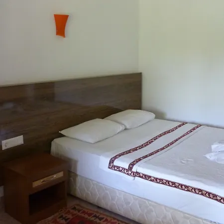Simge Penzion Çıralı